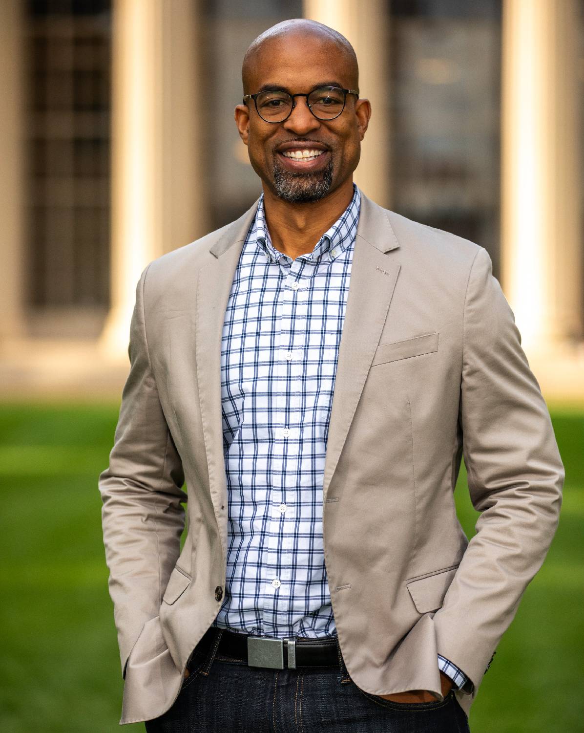 Professor Cullen Buie